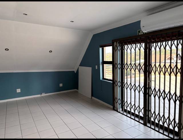 43M² OFFICE TO LET IN FOURWAYS
